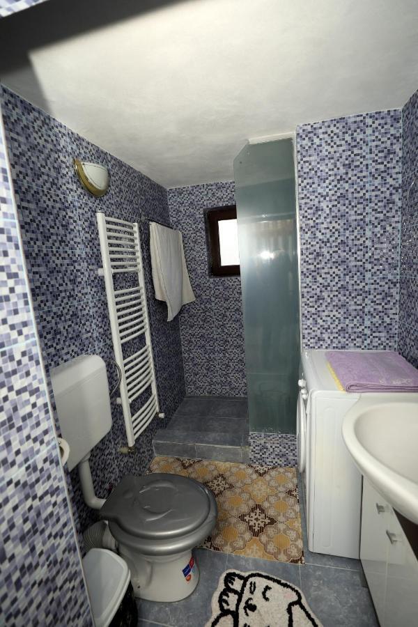 Arad Apartment - Airport Area Bagian luar foto